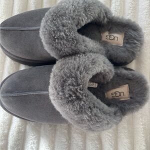UGG Gray “Disquette” Shearling Slippers